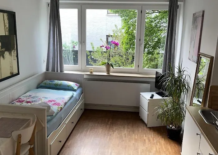 Private In Misburg, 公寓 *