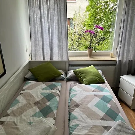 Private In Misburg, Apartamento *